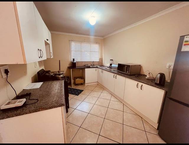 3 BEDROOM HOUSE FOR SALE IN THE ORCHARDS